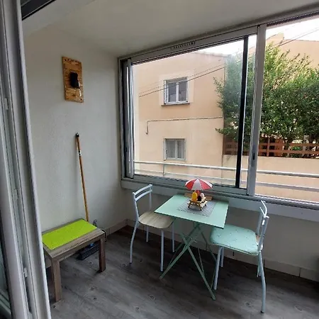 Apartment Capacite 2 Personnes Quartier Corniche A Quelques Pas Des Plages Et Petit Centre
